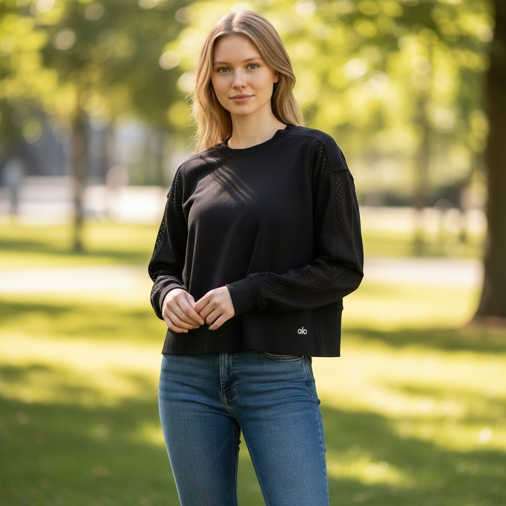 Alo Yoga Black Mesh Panel Keyhole Back Long Sleeve Sweatshirt Womens